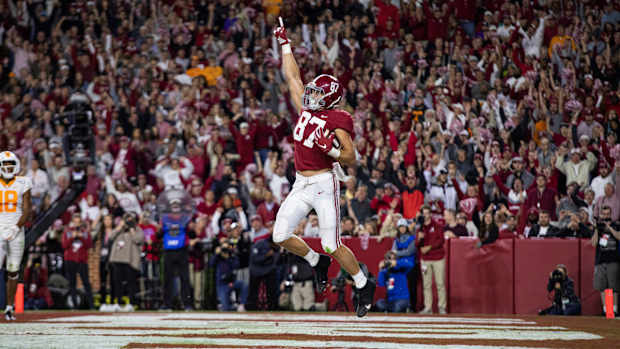 Miller Forristall celebrates a touchdown against Tennessee